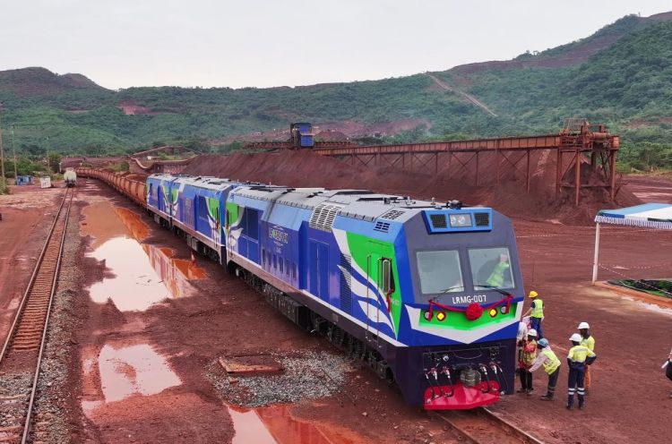 Nasazení nejvýkonnějších úzkorozchodných motorových lokomotiv na světě se střídavým pohonem v Sieře Leone