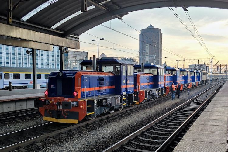 CZ LOKO hat sechs Lokomotiven des Typs EffiShunter 300 an das polnische Verkehrsunternehmen PKP Intercity geliefert