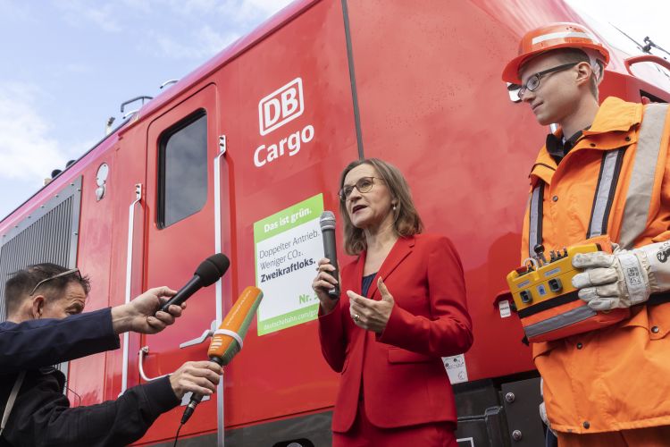 DB Cargo denies news of massive job cuts