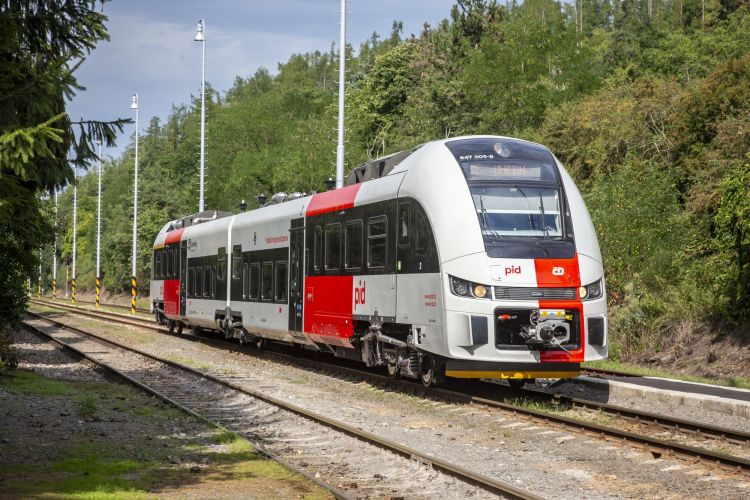ČD expands fleet with 30 more RegioFox units from PESA