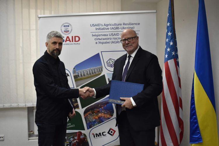Ukrzaliznytsia and USAID join forces to improve Ukrainian grain transport