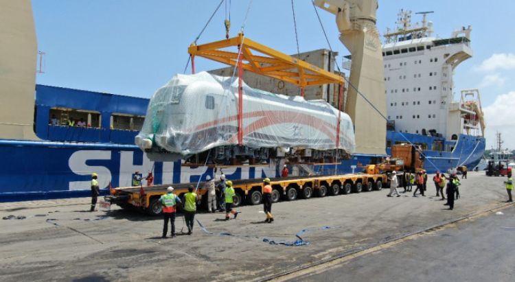 Tanzania Railway Corporation receives locomotives and passenger coaches from South Korea