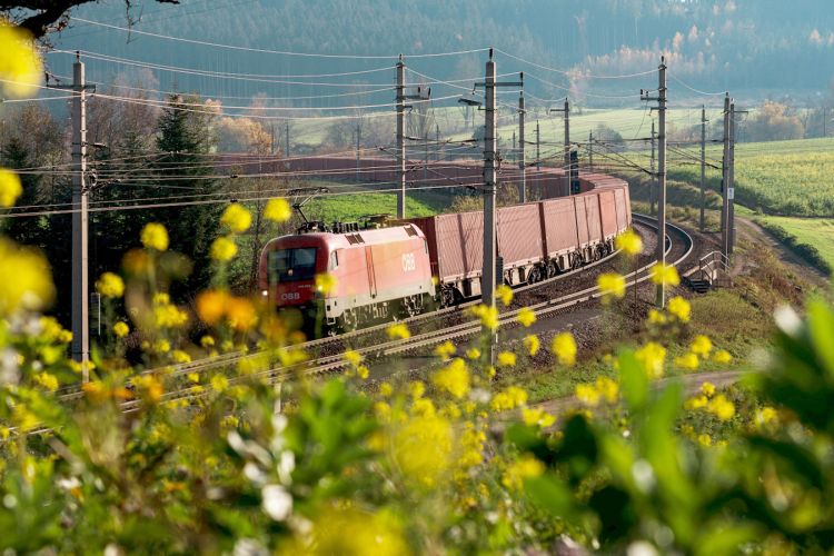 ÖBB RCG расширяет железнодорожное сообщение между Севером и Югом за счет повышения качества обслуживания