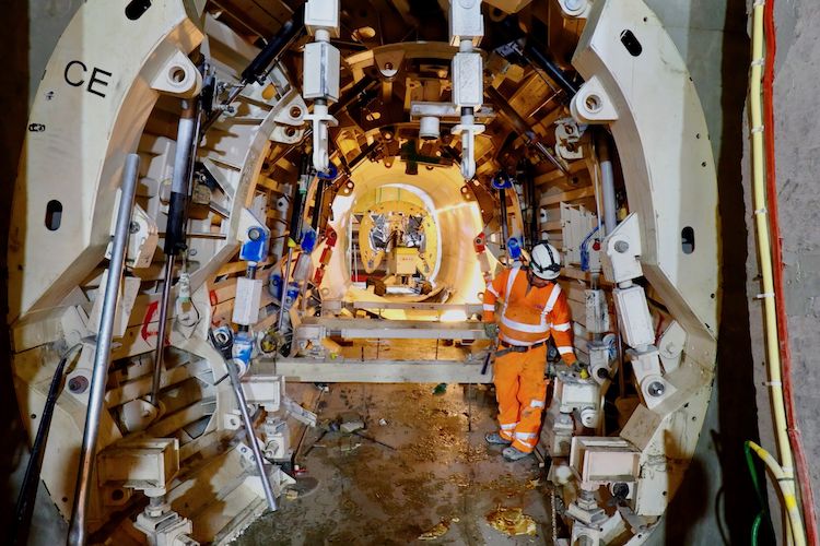 HS2 completes the first of the tunnel cross passage under the Chilterns