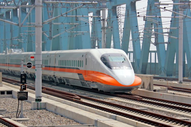 Taiwan High-Speed Rail Corporation Will Get 12 New Trains from Hitachi and Toshiba