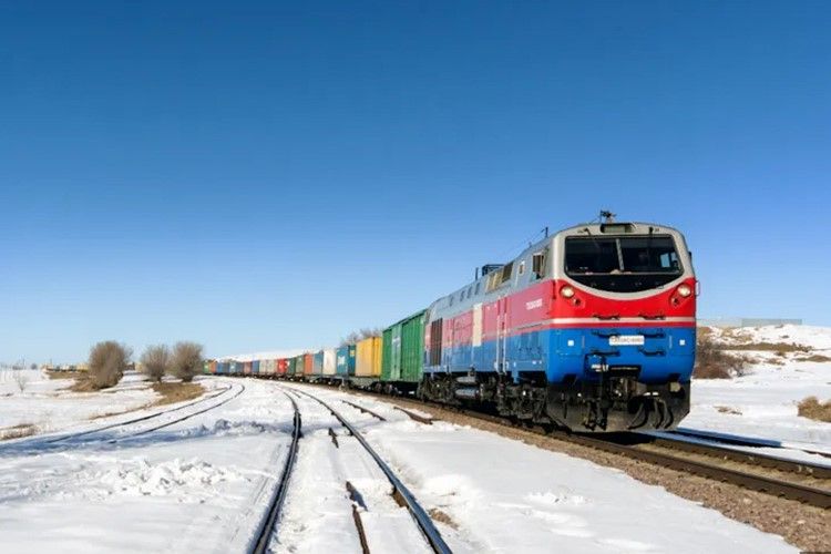 Kasachische Eisenbahn: höherer Güterumschlag und Eintritt in ausländische Logistikmärkte