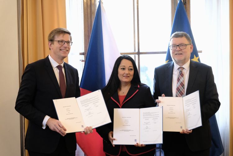 EIB: up to EUR 7 billion for Czech railway infrastructure construction