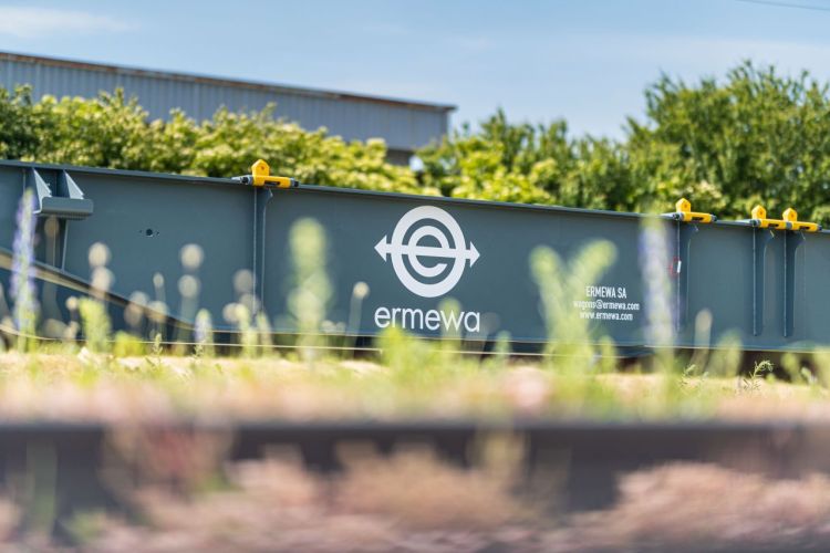 Ermewa übergibt 40 Containerwaggons an LTG Cargo Polska