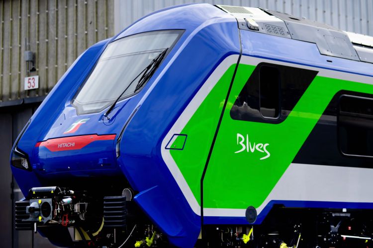 Hitachi Rail è pioniere della tecnologia ferroviaria sostenibile in Europa con il treno a batterie Masaccio