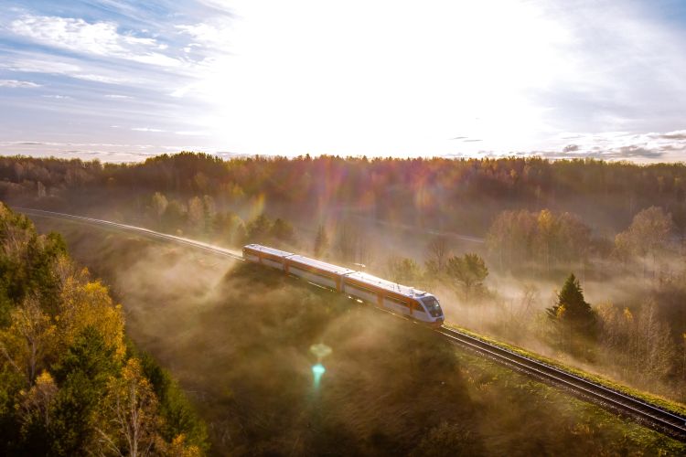 New international rail link connects Vilnius and Riga for sustainable travel