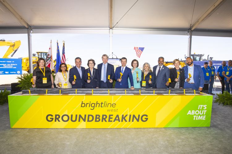 США: Brightline West начинает строительство высокоскоростной железной дороги, соединяющей крупные западные города