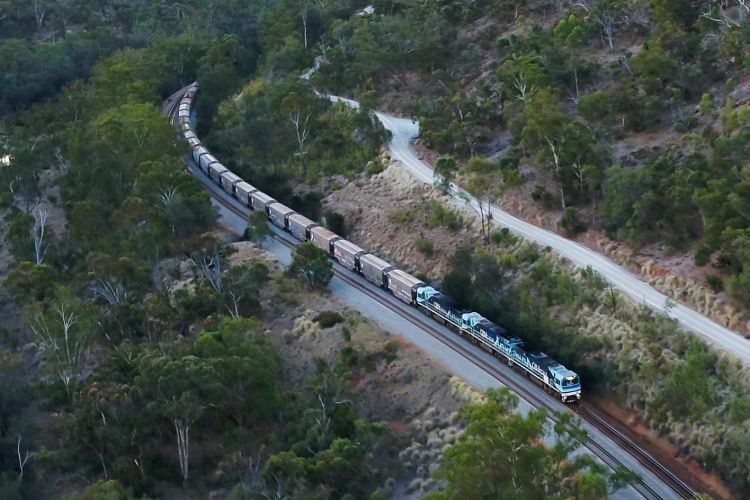 Austrálie: CBH rozšiřuje kapacitu o 17 úzkorozchodných lokomotiv od Wabtecu