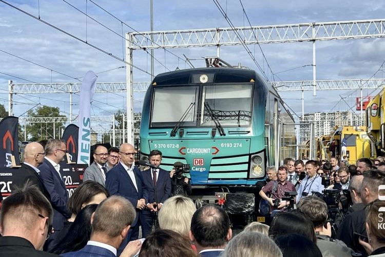 TRAKO: Siemens předává lokomotivu Vectron MS společnosti CARGOUNIT