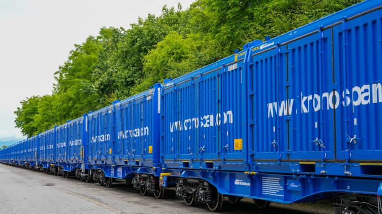 Innofreight, Kronospan with OpenSideTainer XX20 | Latest Railway News