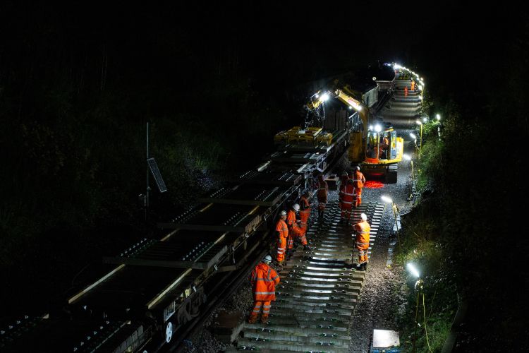 Rail Infrastructure in England and Wales Gets Over 50 Million EUR Support