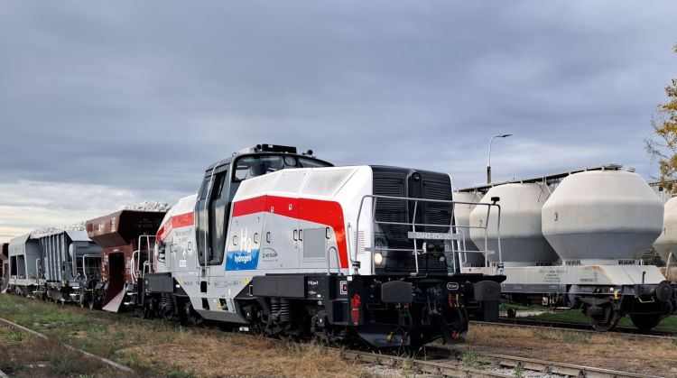 CIECH Cargo testuje vodíkovou lokomotivu PESA