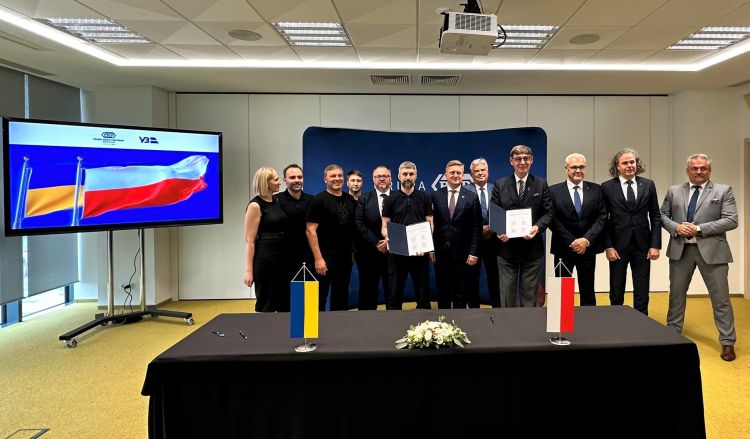 Ukraine and Poland signed an agreement to develop border rail infrastructure