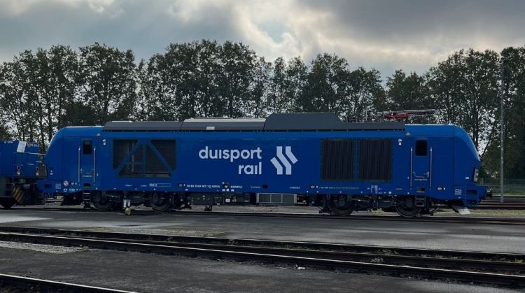 Duisport rail mietet drei Northrail Vectrons Dual Mode
