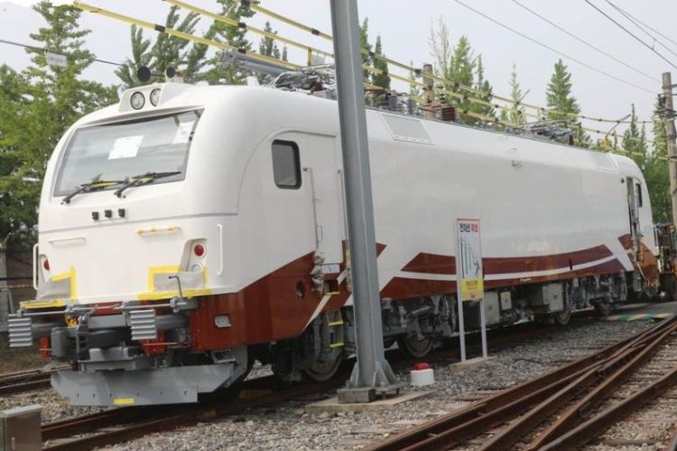 First views of the Hyundai Rotem locomotives and trainsets for TRC