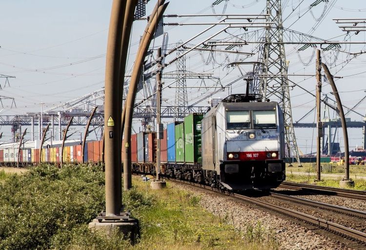 Rail Connected" stärkt den Bahnbetrieb im Hafen von Rotterdam