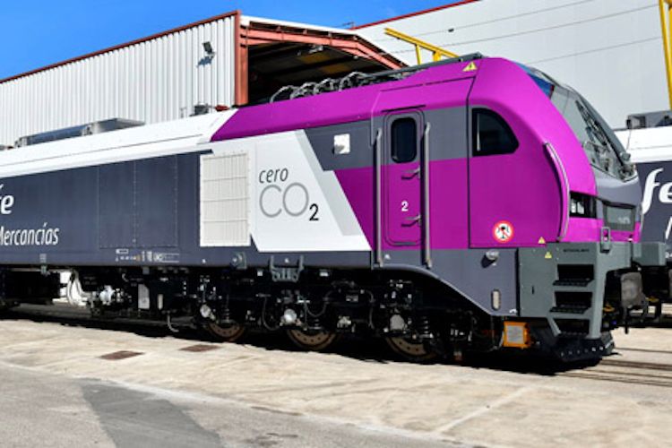 Spanien: Renfe Mercancías hat die ersten sechs leistungsstarken Lokomotiven von Stadler übernommen