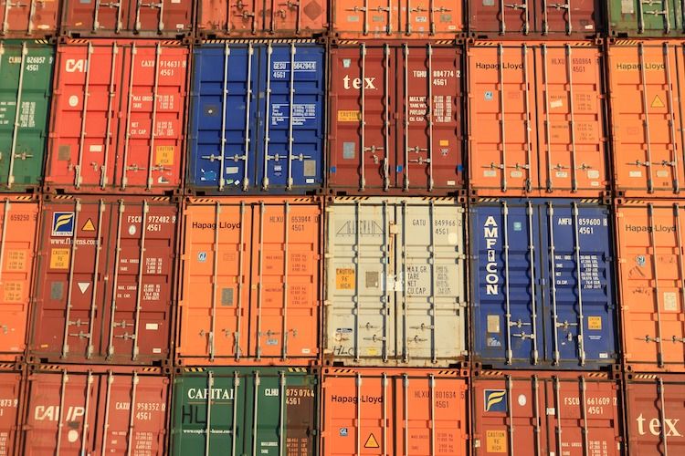 Container LogTech report: global trends for the shipping industry in 2023