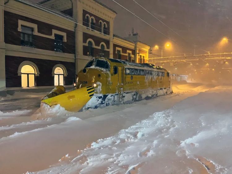 Сильные холода вызвали серьезные перебои в железнодорожном сообщении в Норвегии и Швеции