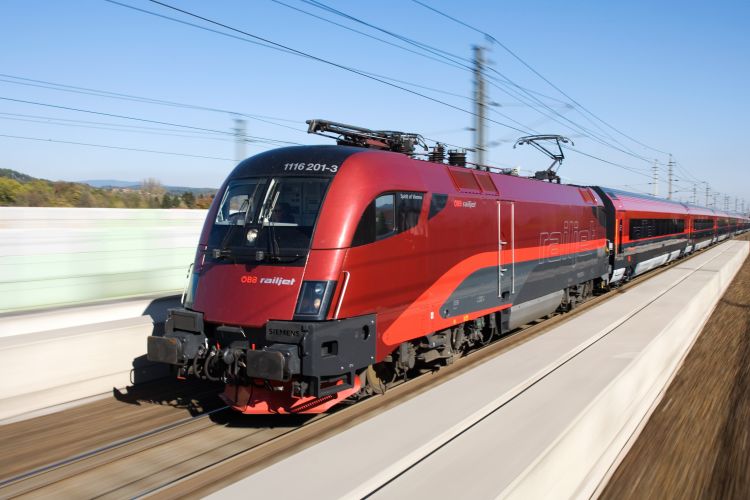 Austria: train services to resume on Tuesday including freight