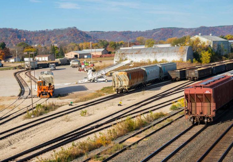Minnesota vyčlenila téměř 10 milionů dolarů na zlepšení služeb nákladní železniční dopravy