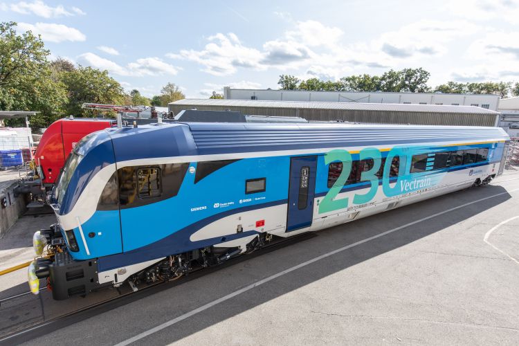 Siemens Mobilität: Der erste Kabinenwagen für die ČD hat das Werk in München-Allach verlassen