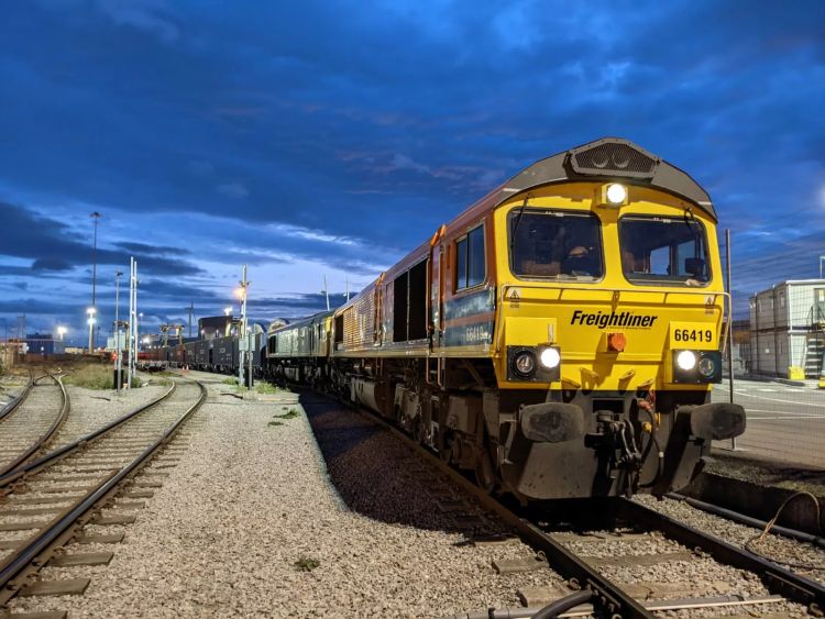 New rail freight connections in Europe and Australia at the beginning of October