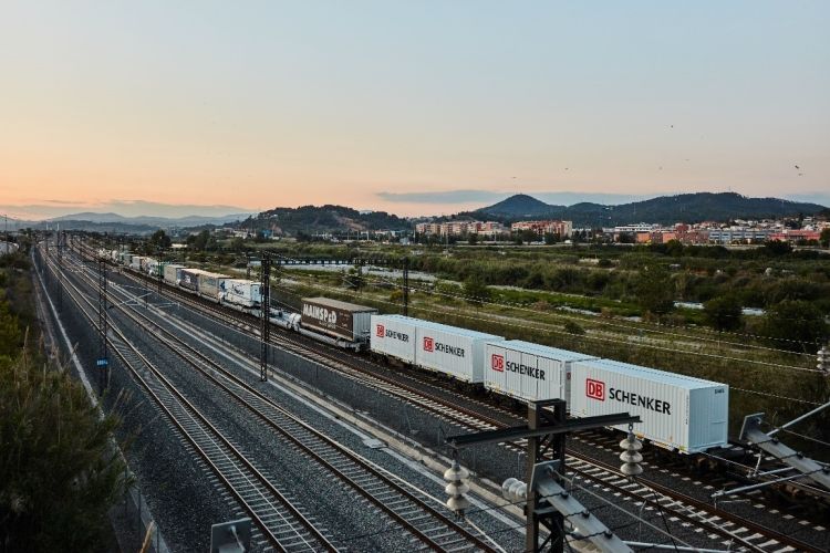 468 миллионов на корректировку инфраструктуры железнодорожных магистралей в Испании