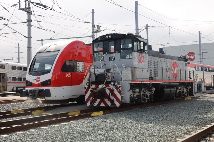 加州火车旧金山 - 圣何塞走廊全面电气化并通过测试