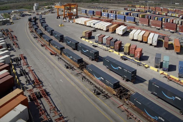 Amazon offers its intermodal capacity to other shippers in the USA