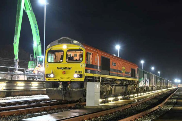 Udržitelné, efektivní, nezbytné: Nová zpráva vyzývá k rozšíření železniční nákladní dopravy ve Velkém Manchesteru