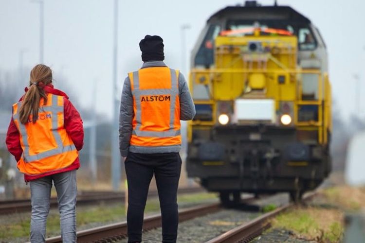 Společnost Alstom předvedla v Nizozemsku plně autonomní řízení posunovacích lokomotiv