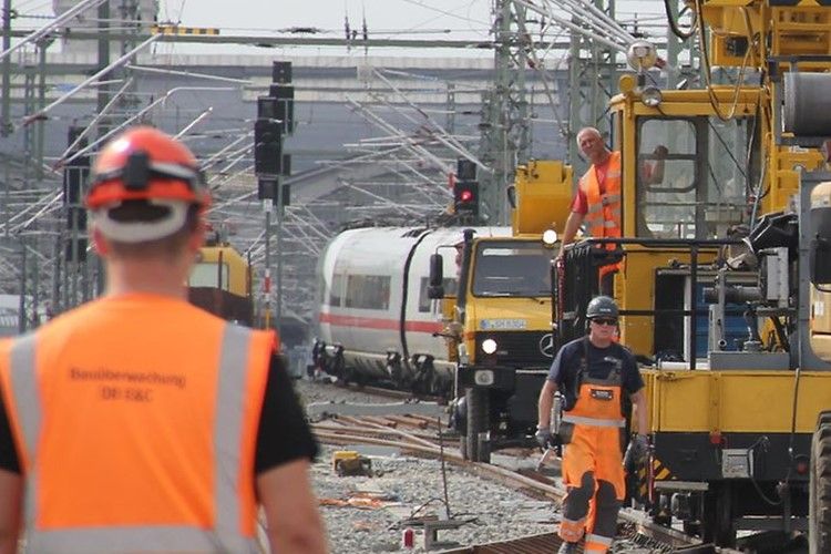 Deutsche Bahn and federal government plan to further develop high-performance network, the backbone of rail transport in Germany
