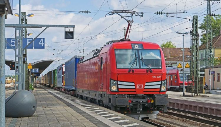 DB Cargo v ohrožení, protože Deutsche Bahn plánuje škrty, varuje EVG