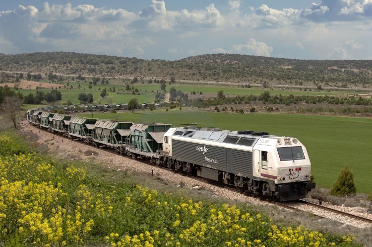 Renfe will convert its former coal hoppers for grain transport