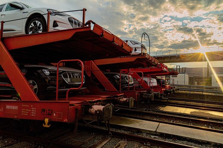 Audi changes road by rail, trucks by trains