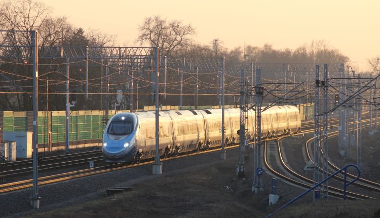 Polsko dostane 100 nových vysokorychlostních vlaků pro CPK