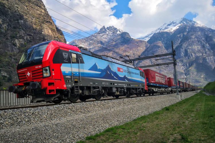 SBBCI orders 20 Siemens Vectron XLoad locomotives | Latest