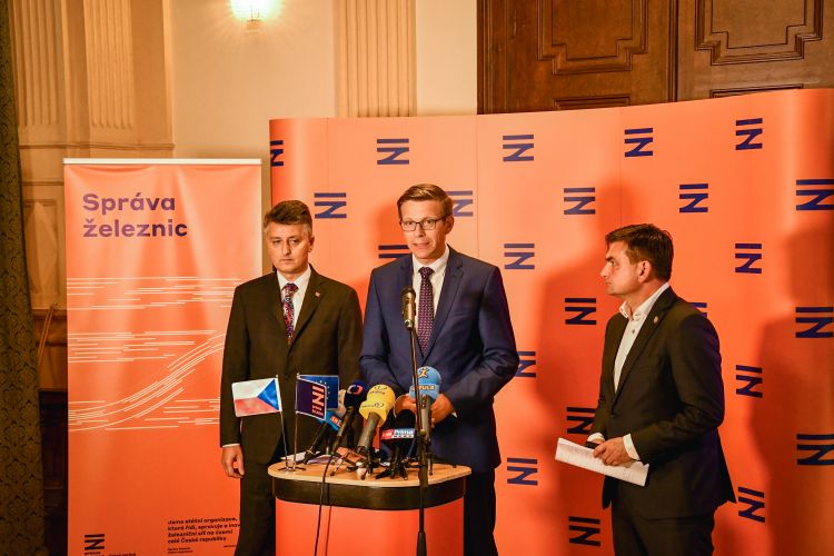 After a series of delays on Czech railways, the bonuses for managers of the railway infrastructure will change