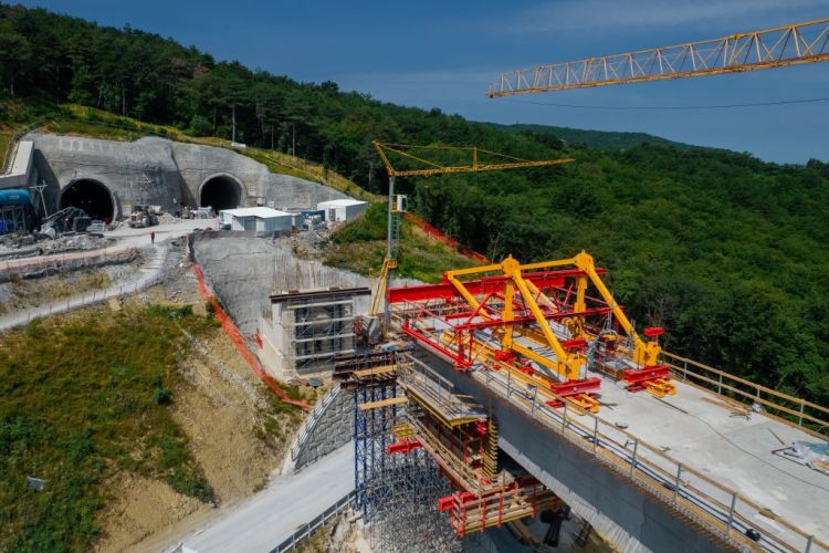 EIB approves loan of up to EUR 250 million for Divača-Koper Second Track project