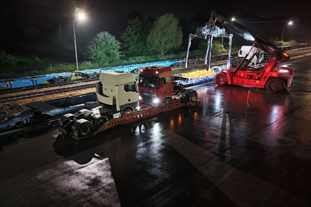 © VEGA International Car-Transport and Logistic-Trading