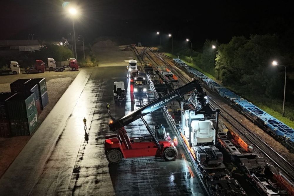 © VEGA International Car-Transport and Logistic-Trading
