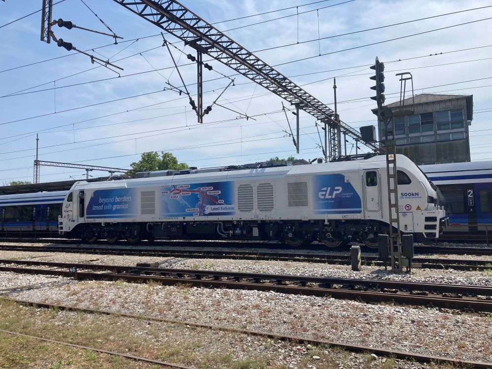 Impulsando la sostenibilidad de los ferrocarriles balcánicos  –  Una historia de modernización, interoperabilidad e innovación ecológica