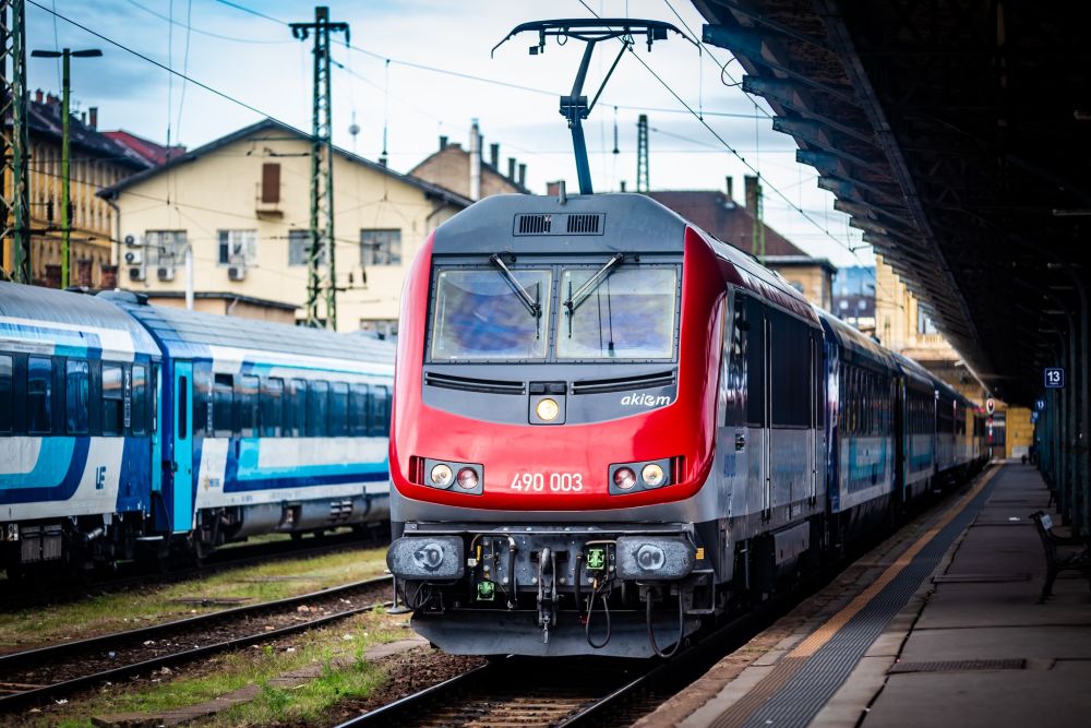 Akiem's Astride locomotives start running for MÁV's Budapest-Pécs intercity service in January 2025 © MÁV