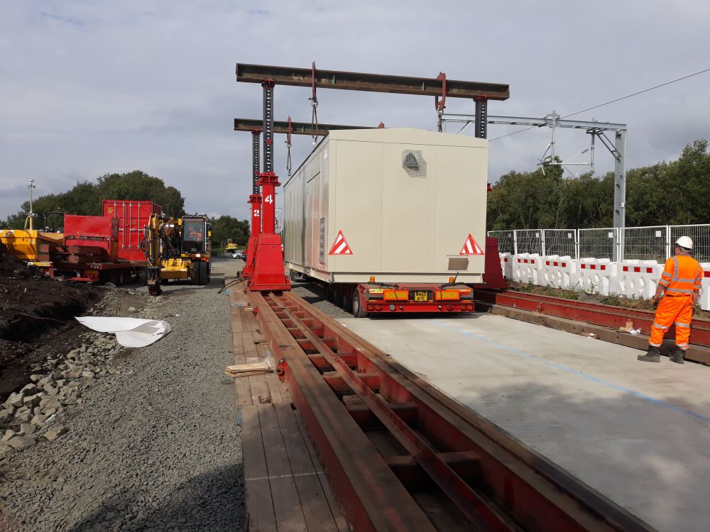 Společnost Network Railway chce posílit elektrifikaci skotských železnic