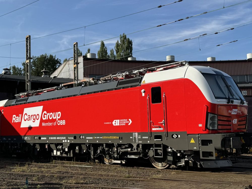 Rail Cargo Group si pronajímá ELL Vectron pro provoz v Polsku